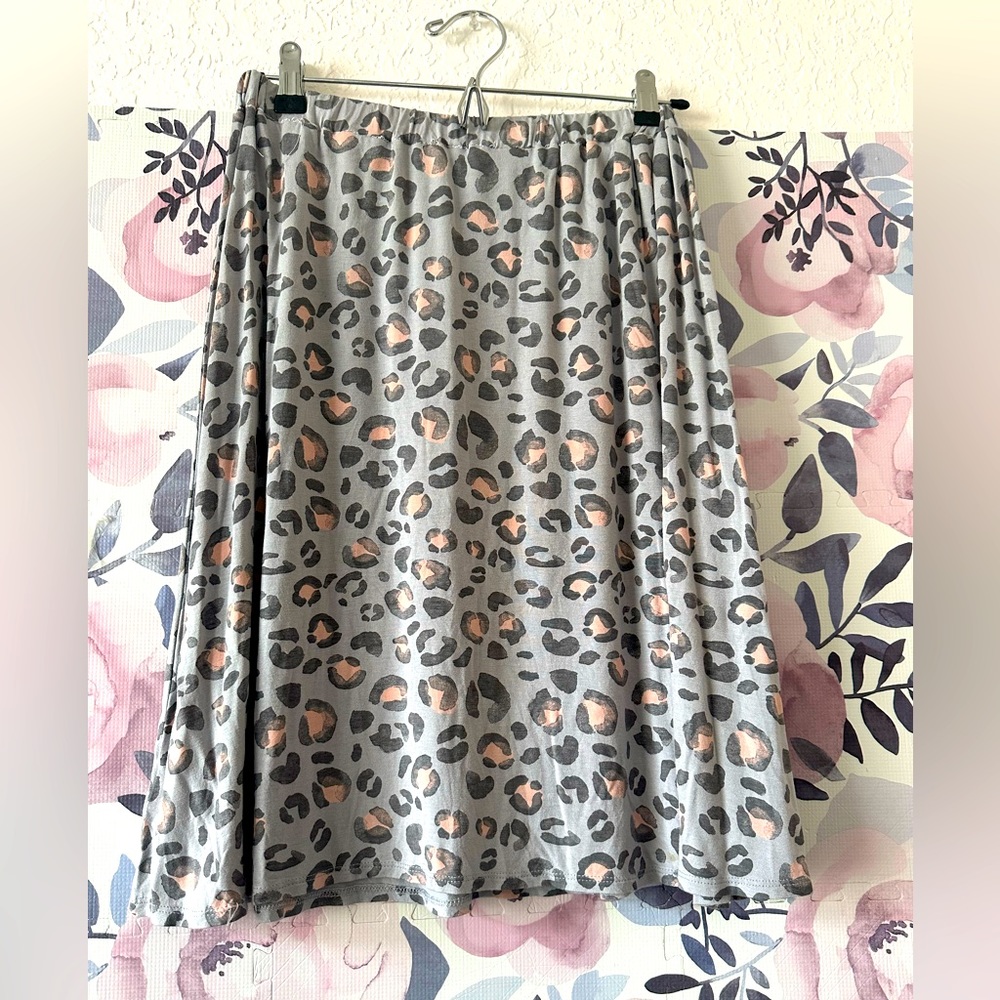 🎈Cherokee gray and pink leopard print maxi skirt girls